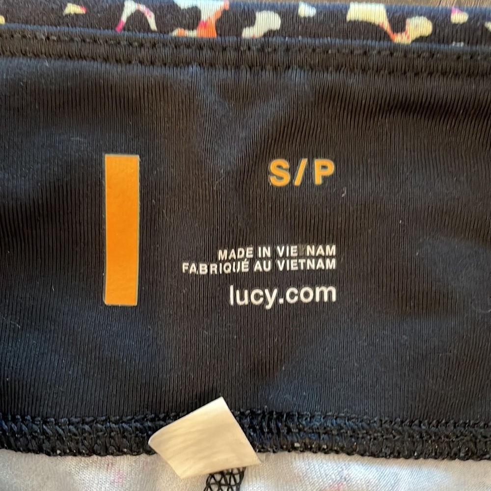 Lucy Multi-Color Capris, Size Small, Euc - image 6